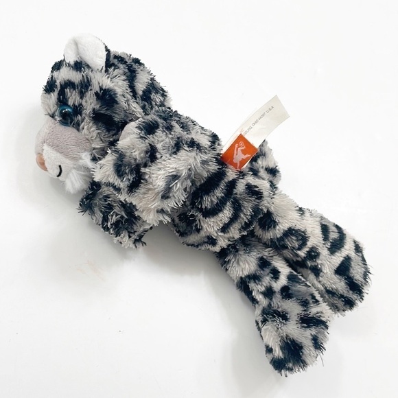 Snow Leopard stuffed animal slap bracelet - Picture 4 of 5